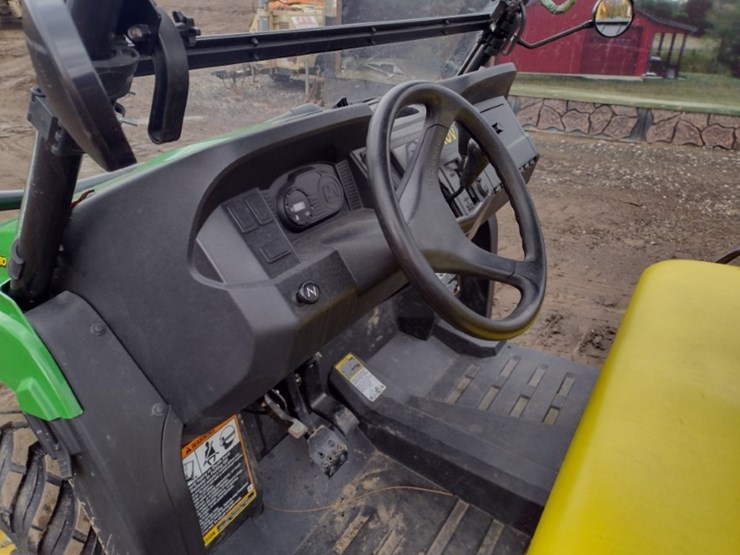 john-deere-gator-image-8