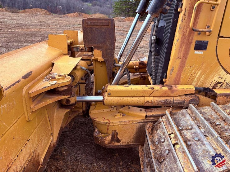 2019-caterpillar-d6t-xw-image-13