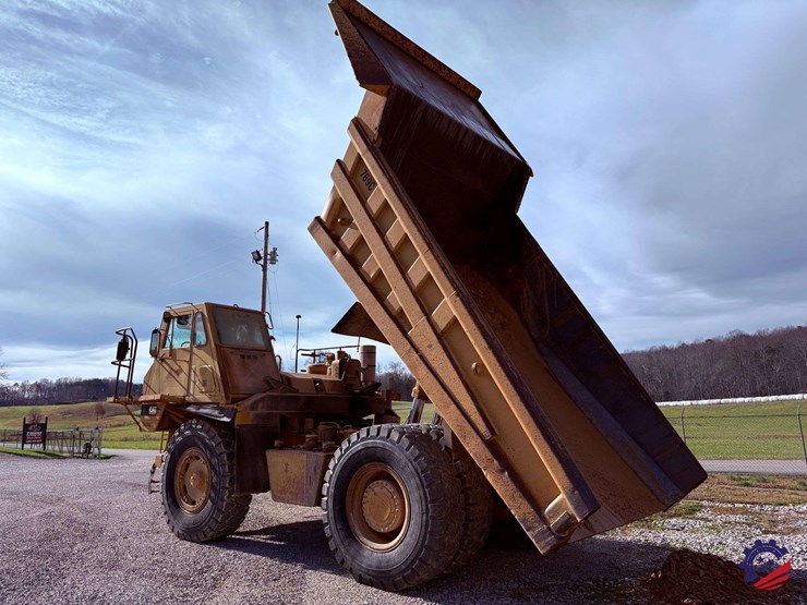 1990-caterpillar-769c-image-90