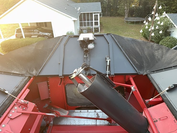 2018-case-ih-8240-image-86