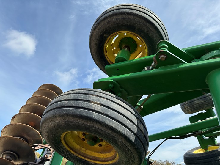 john-deere-2623-image-9