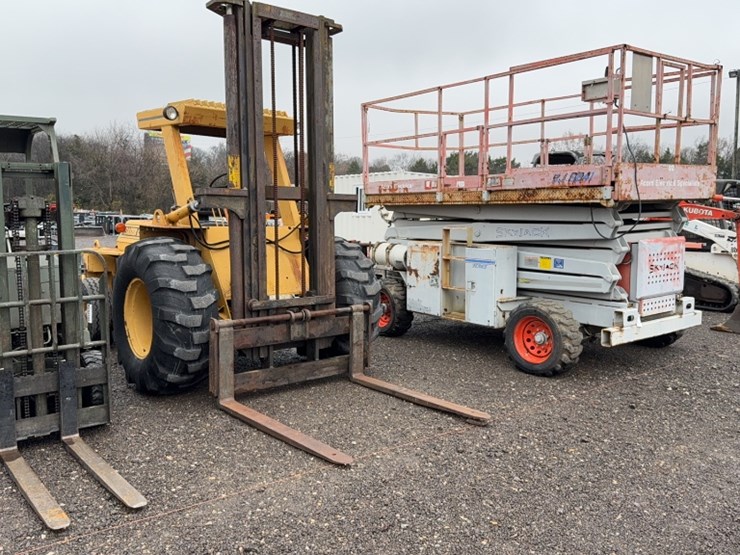 #2074-•-1990-master-craft-mc630-all-terrain-forklift-image-3