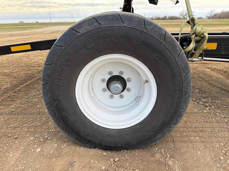 unverferth-aws-45-header-trailer-image-6