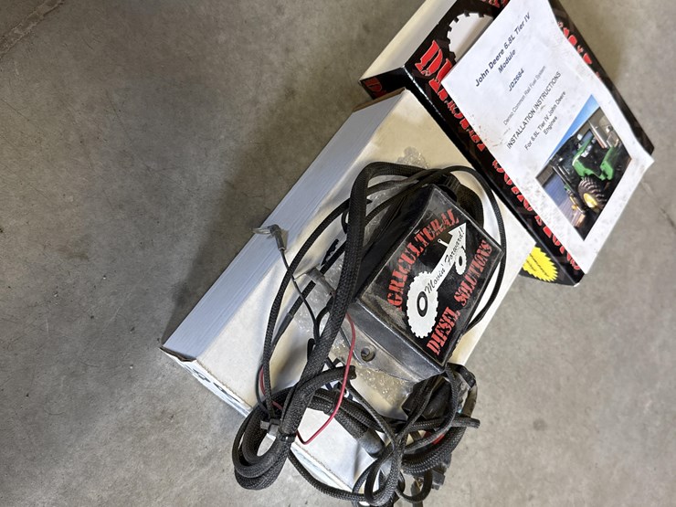 john-deere-r-image-3