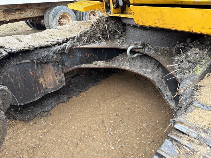 deere-160-lc-image-39