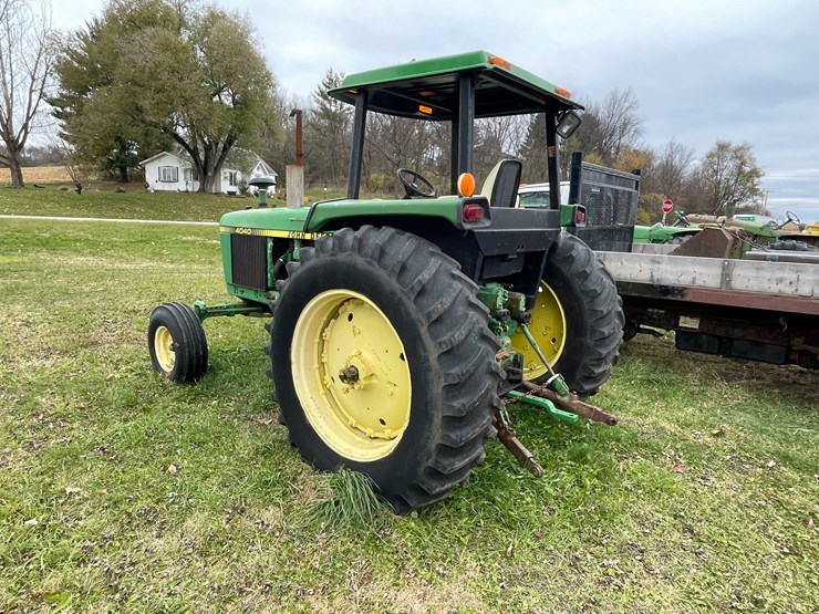 john-deere-4040-image-7