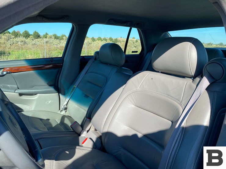 2000-cadillac-deville-sedan-image-27