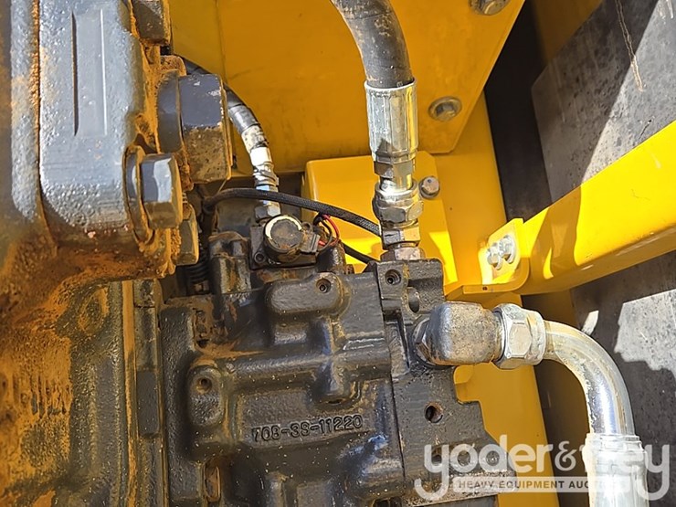 2022-komatsu-pc490-lc-11-image-96