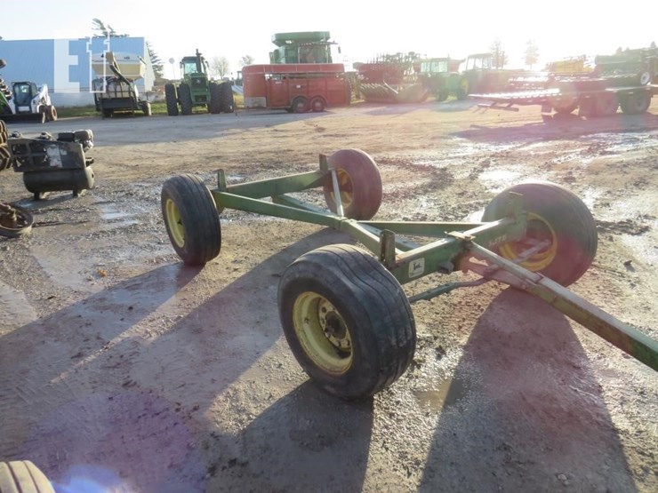 john-deere-1075-image-1