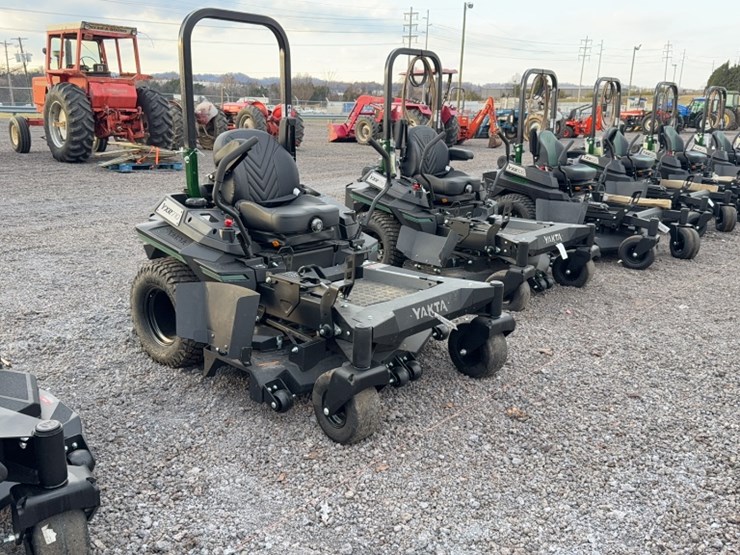 #3075-•-yakta-yxr-710-zero-turn-lawn-mower-image-3