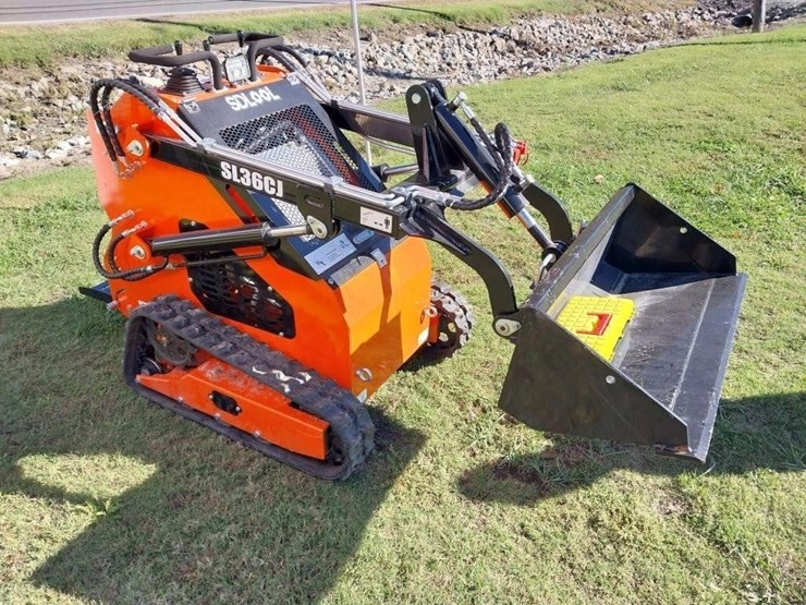 new-sdlool-mini-skid-steer-gas-loader-image-3