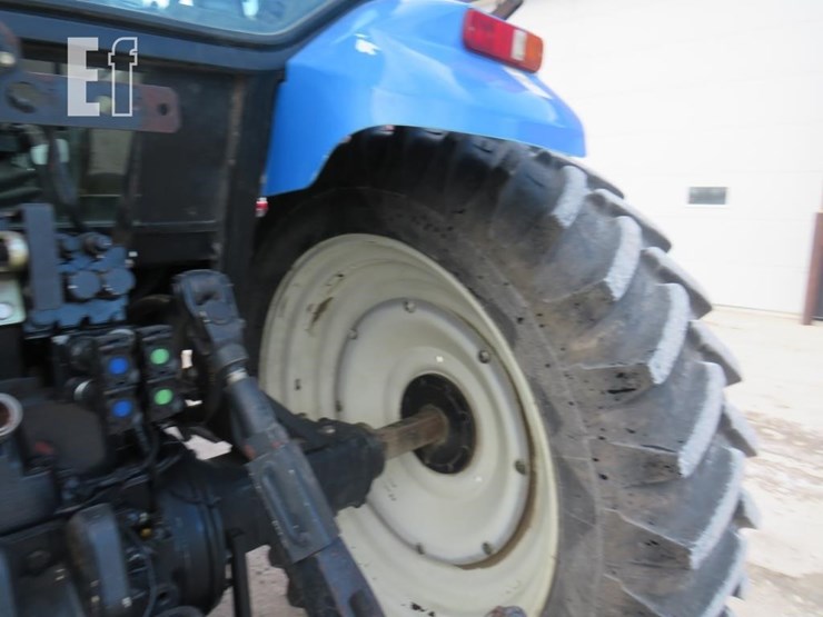 new-holland-tm150-image-8