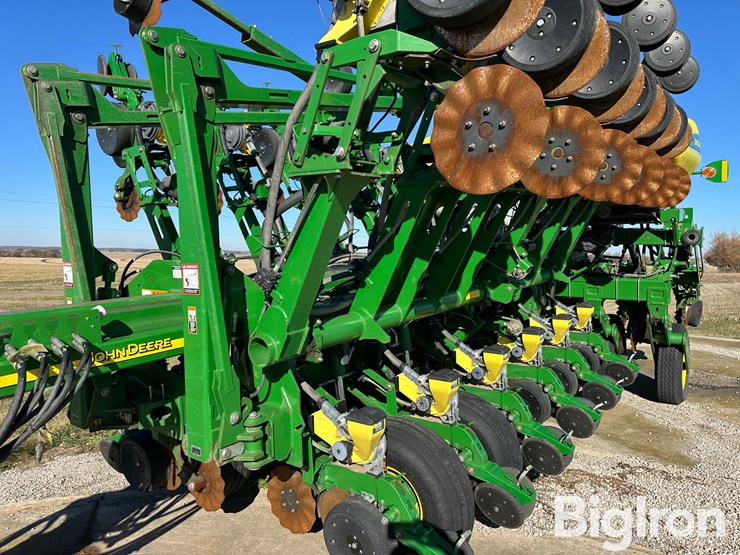 2010-john-deere-1790-ccs-image-14