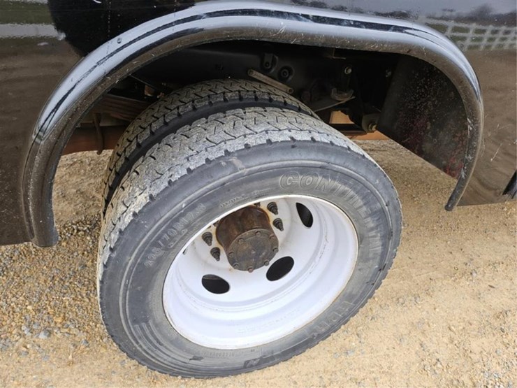 2016-ford-550-image-26