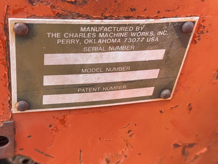 ditch-witch-2300-image-15