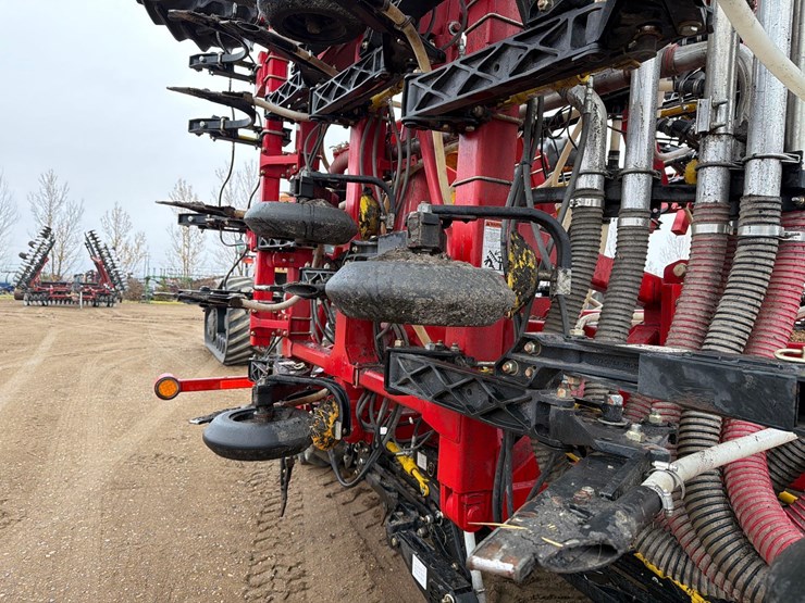 2016-bourgault-3320-66-image-17