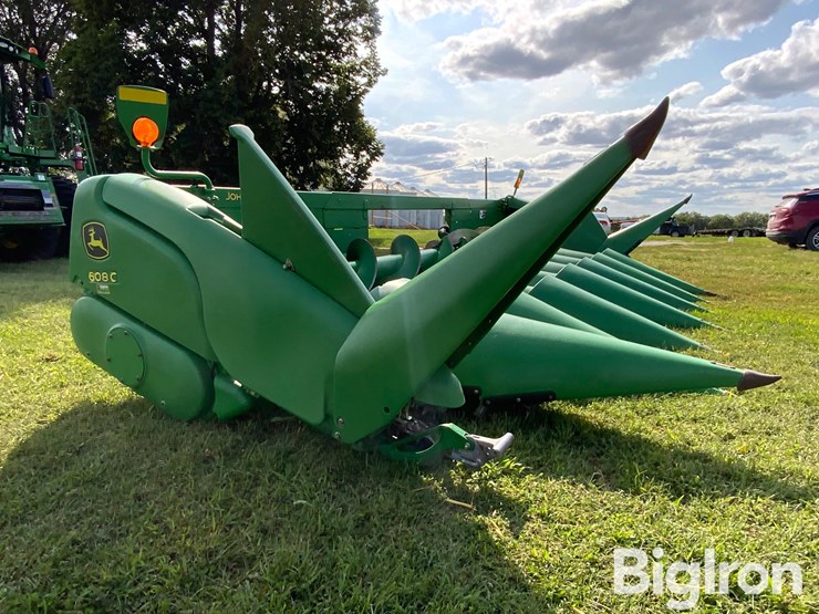2010-john-deere-608c-image-18