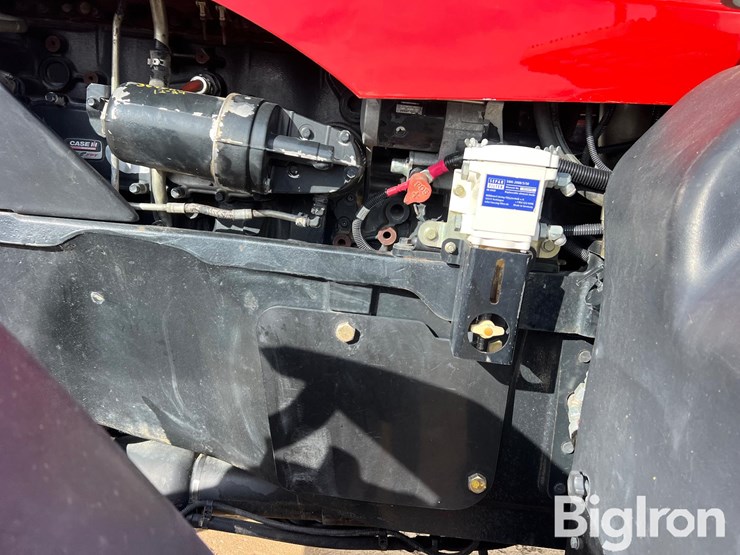 case-ih-315-magnum-mfwd-tractor-image-11