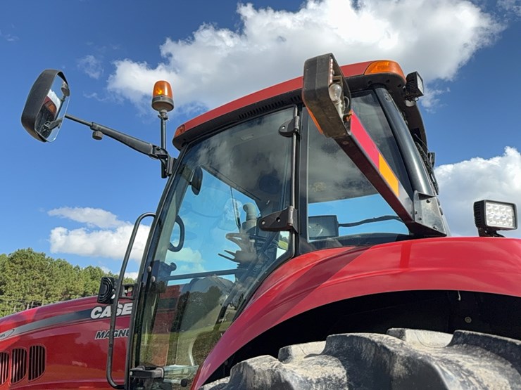 case-ih-magnum-335-image-40