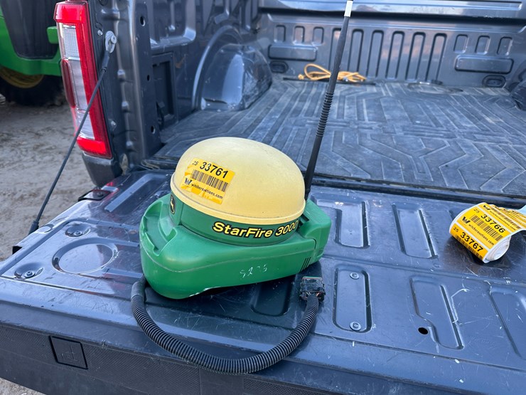 john-deere-3000-image-1