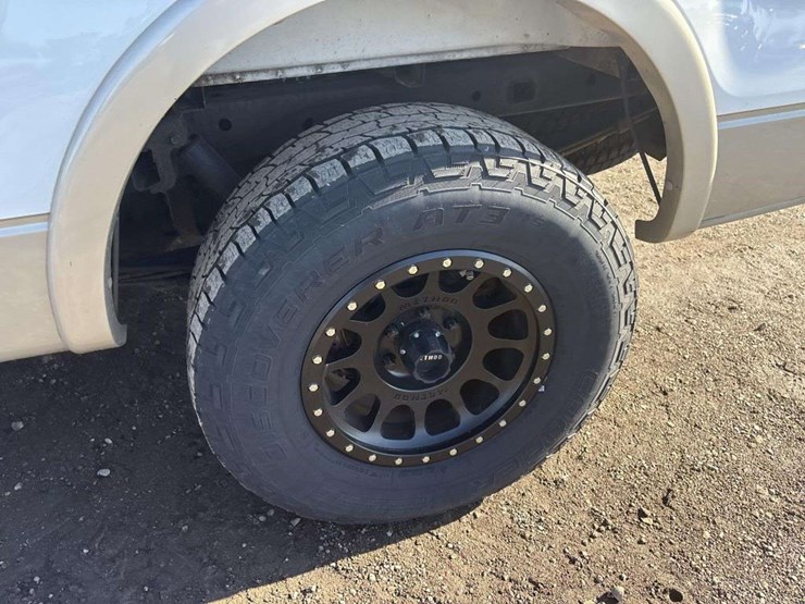 2010-ford-f150-lariat-image-9