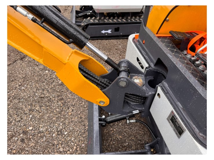 sdle-20-mini-excavator-w/-hydraulic-thumb-image-14