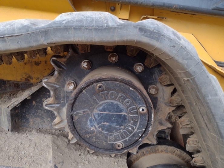 18-deere-333g-image-28