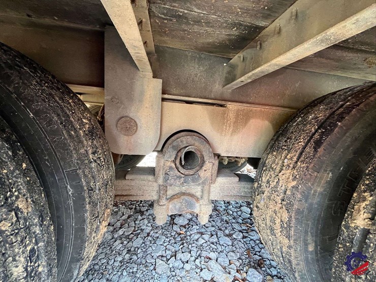 t/a-21’-x-8’-tilt-equipment-trailer-image-25