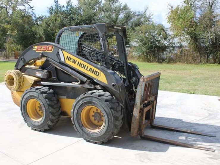 new-holland-l230-image-1