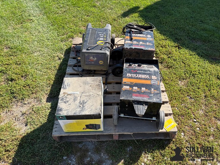 misc-pallet-of-battery-chargers-image-3
