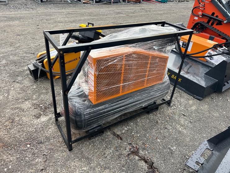 #106-•-40-gallon-two-stage-air-compressor-image-2