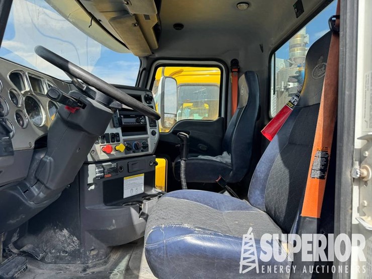 (x)-(2-4)-2017-mack-cxu633t-t/a-truck-tractor-w/-...-image-7