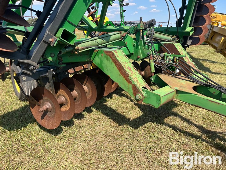 john-deere-630-image-16