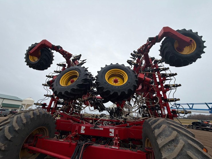 2016-bourgault-3320-66-image-14