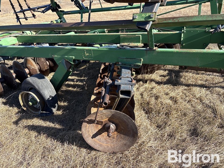 john-deere-230-image-14