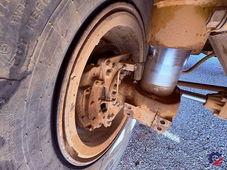 1990-caterpillar-769c-image-35