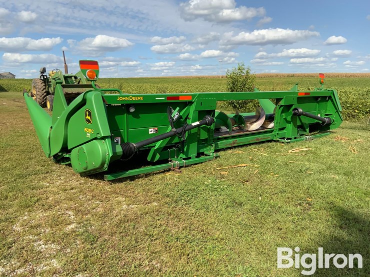 2010-john-deere-608c-image-10