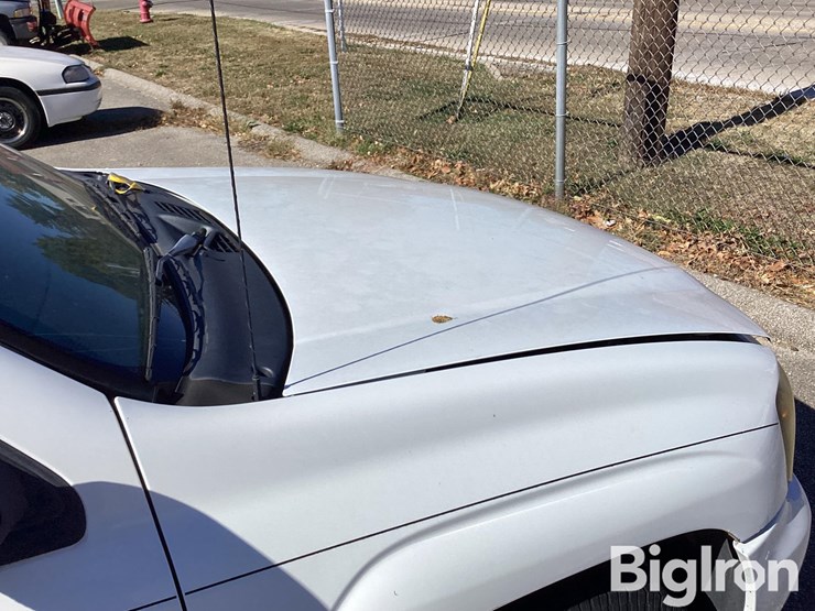 2002-chevrolet-trailblazer-image-16