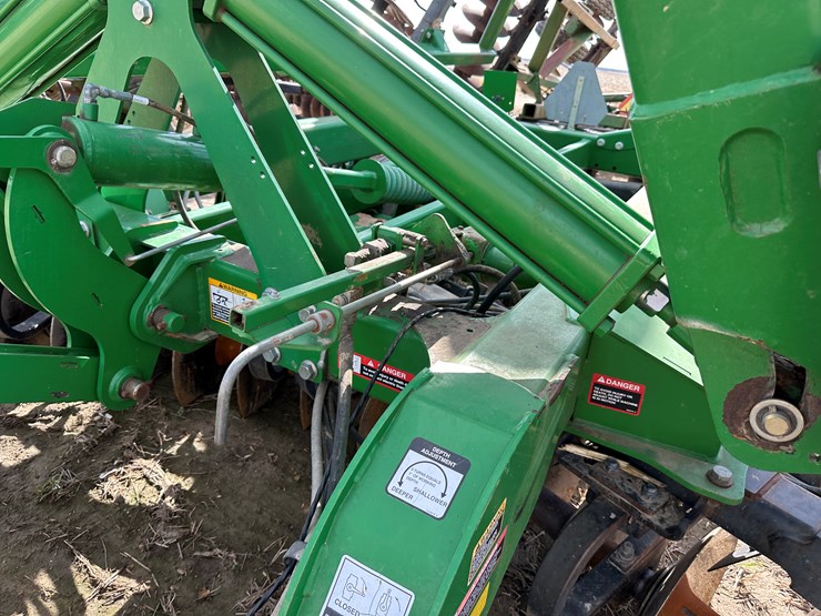 john-deere-2623-image-35