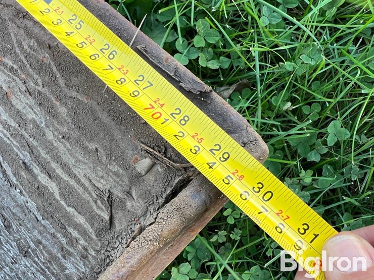 dymax-29"-smooth-edge-bucket-image-12