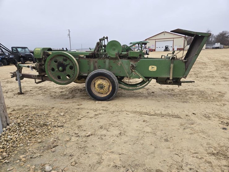john-deere-24t-image-3