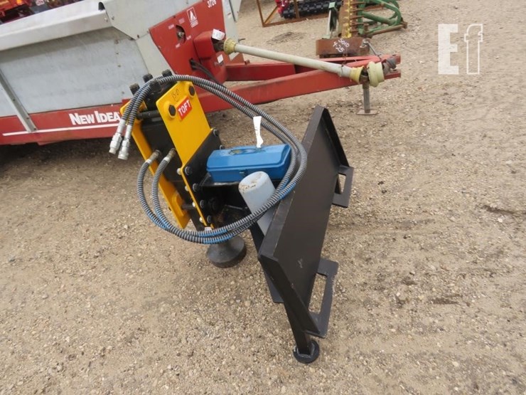 skid-loader-post-pounder-new-image-2