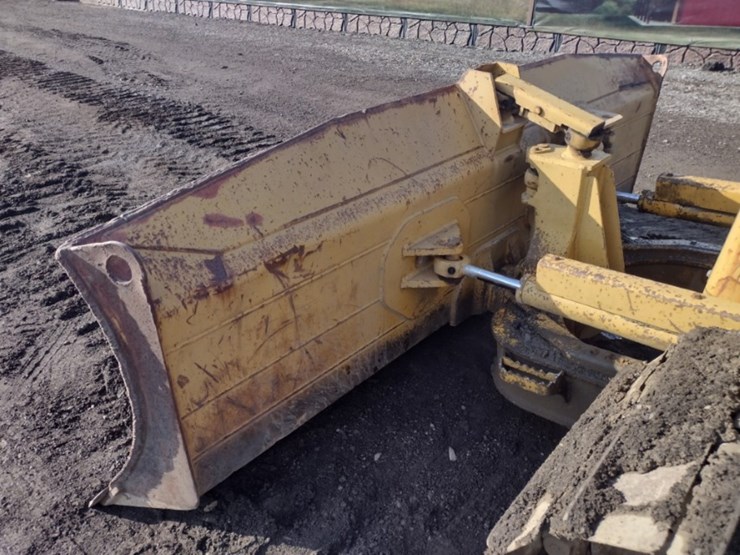 4-caterpillar-d5g-lgp-image-18