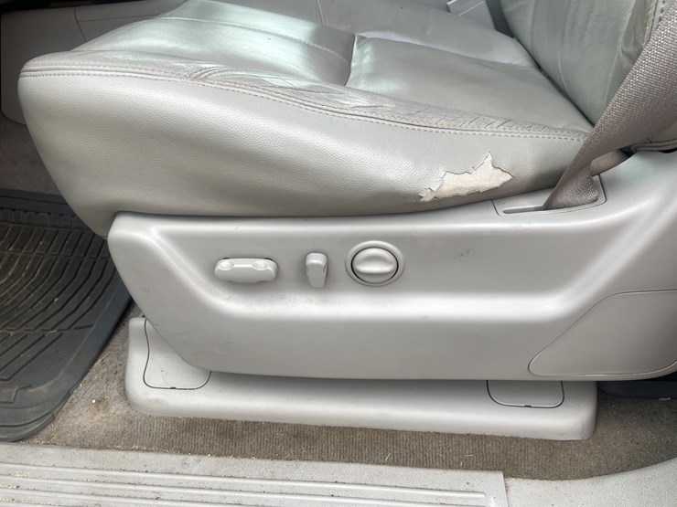 2010-gmc-yukon-image-36