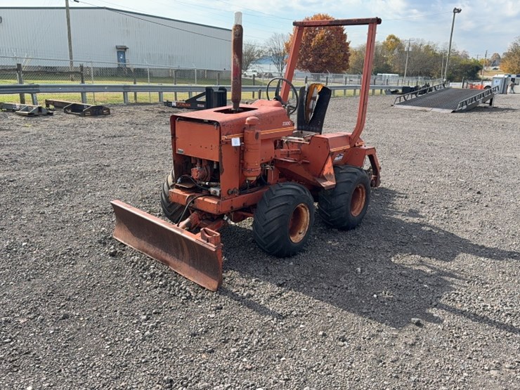 ditch-witch-2300-image-1