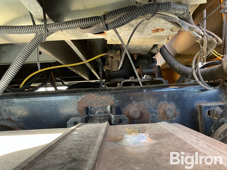 2003-international-7400-image-12