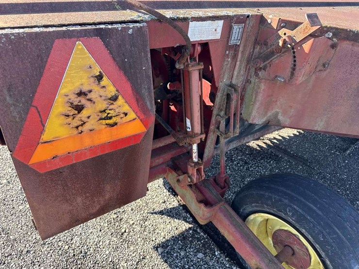 new-holland-489-image-11