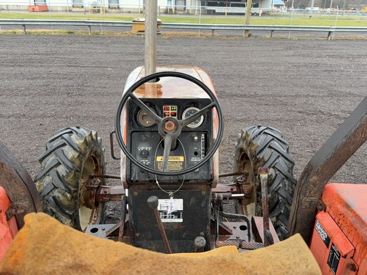 #3055-•-allis-chalmers-6080-tractor-image-13