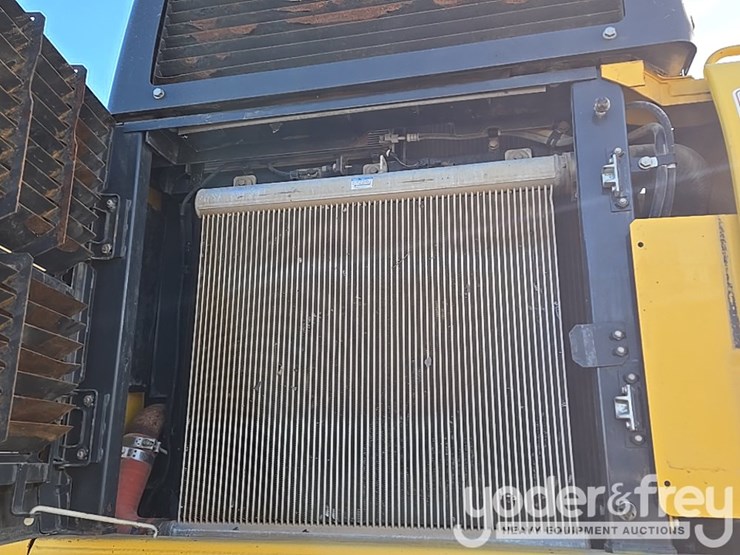 2022-komatsu-pc490-lc-11-image-102