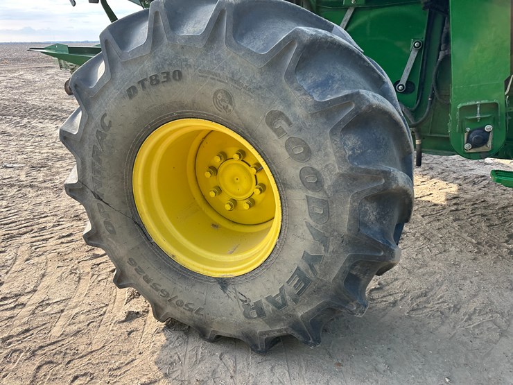 2015-john-deere-s680-image-10